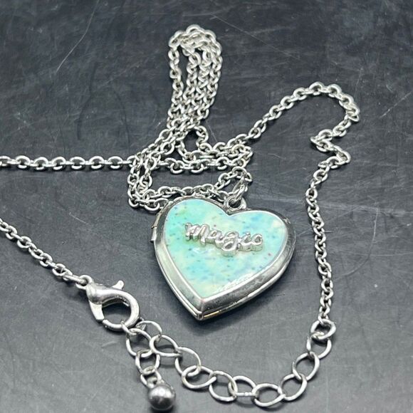 Vintage Locket Pendant Necklace Silver Chain Blue Heart Shape Magic Boho Fashion - Picture 1 of 9